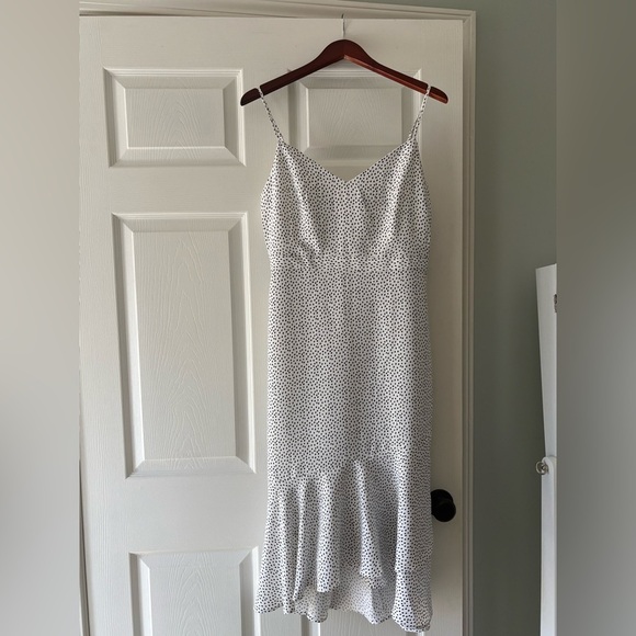Banana Republic Dresses & Skirts - Banana Republic White & Black Polka Dot Midi Dress – Size 6